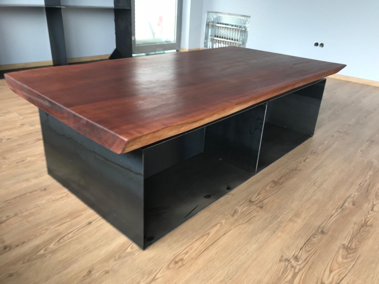 Couchtisch Stahl Holzplatte Massiv