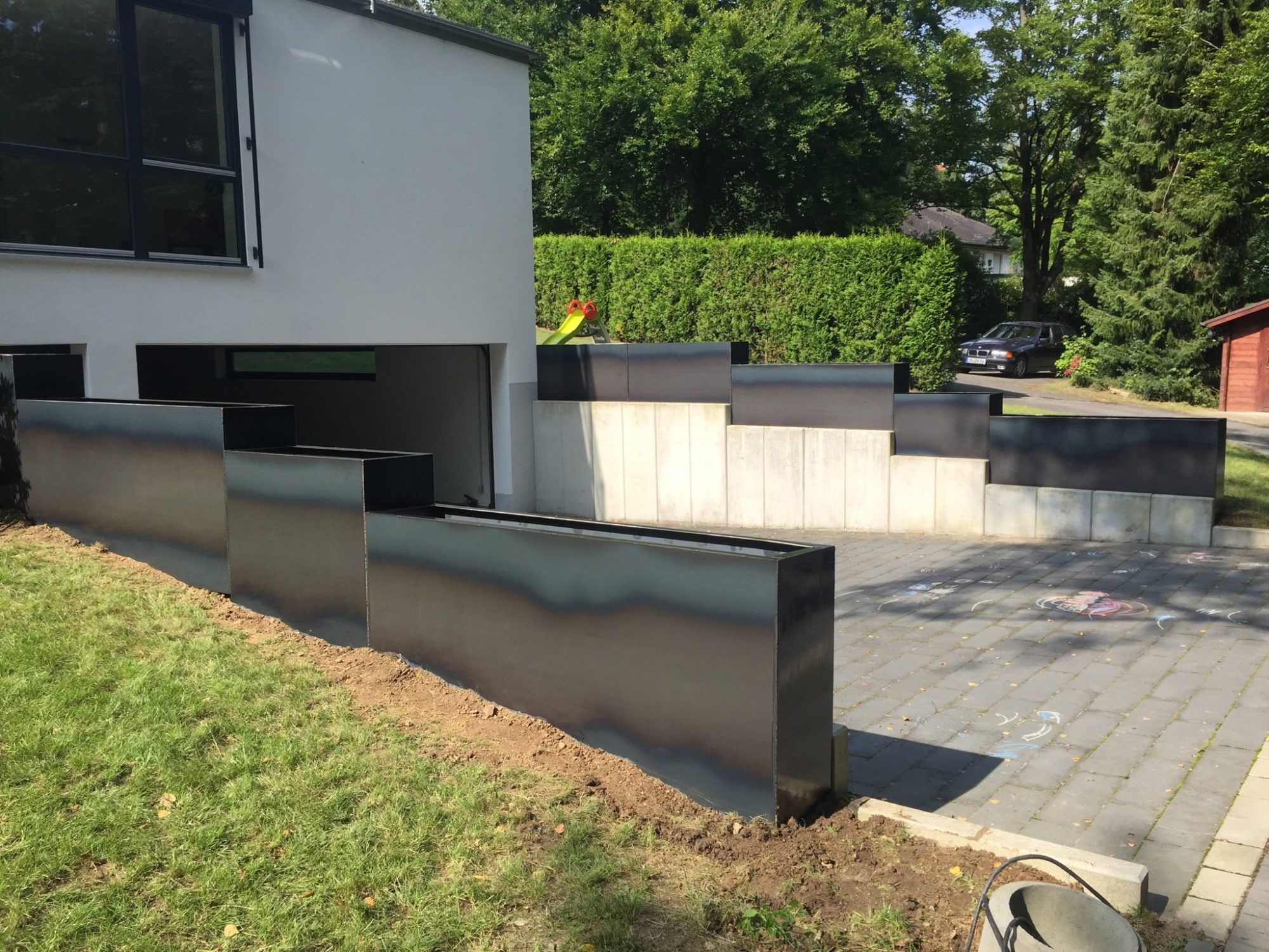 Pflanzkübel Schwarz Stahl Terrassenanlage Einfahrt