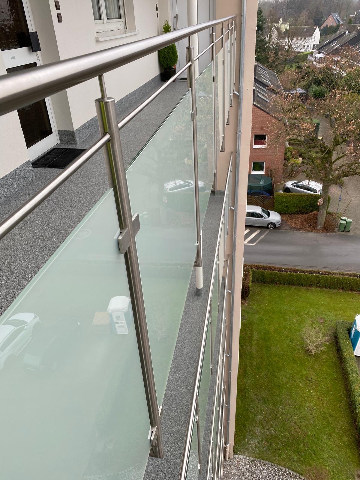 Balkongeländer Edelstahl Glas Ausblick