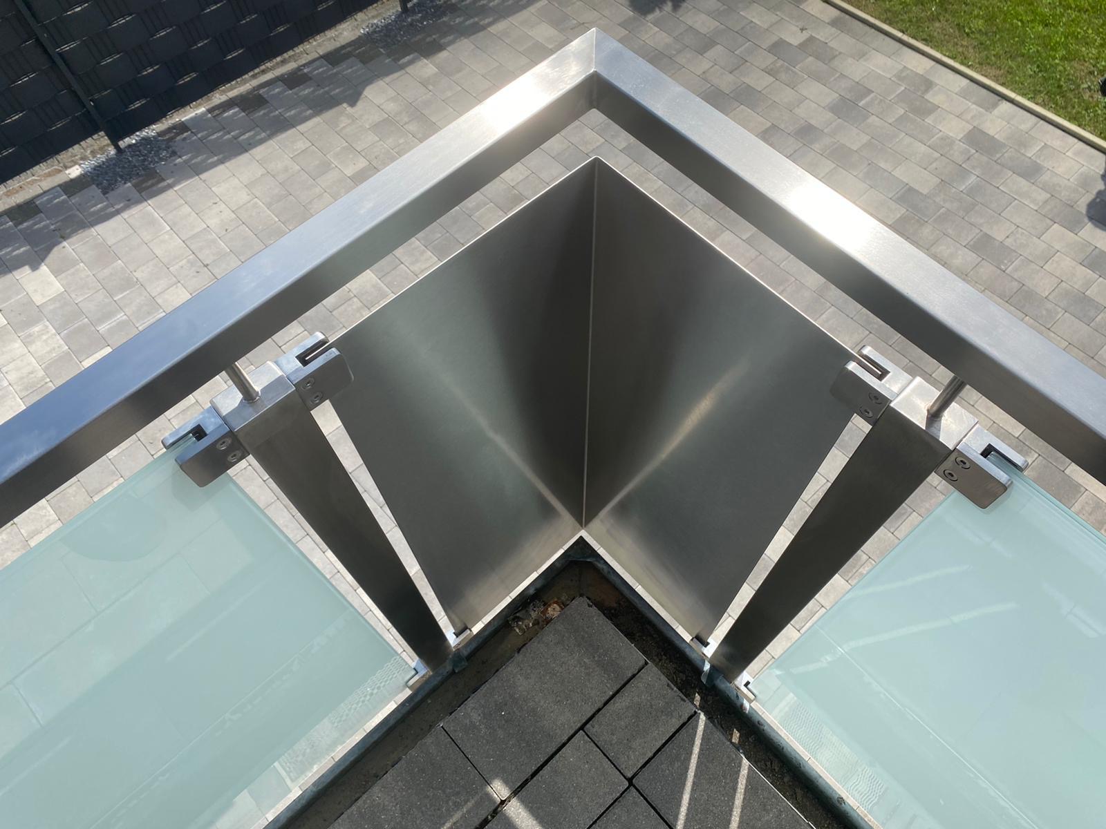 Eckgeländer Edelstahl Glas Terrasse Draufsicht