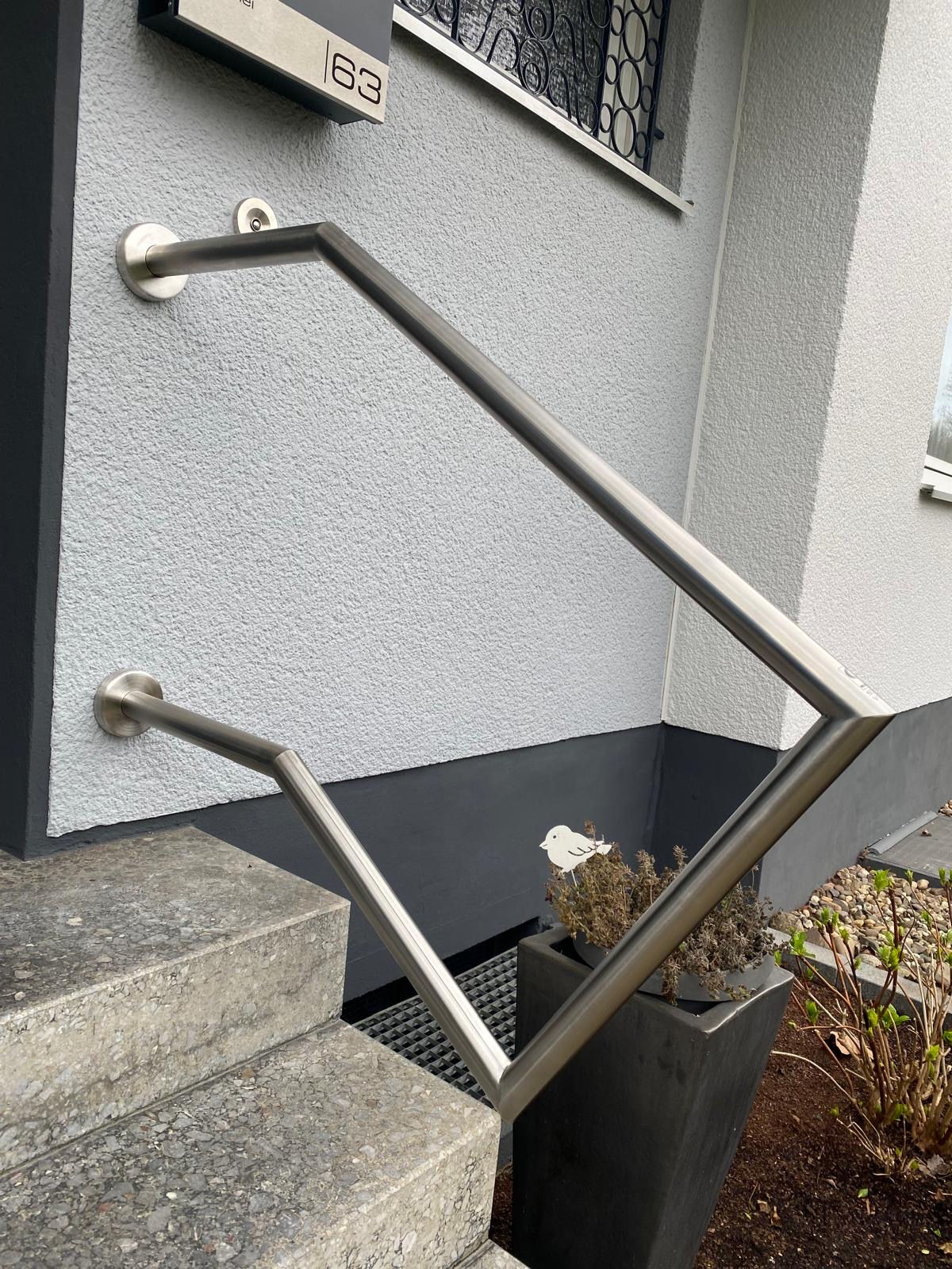 Handlauf am Eingangsbereich