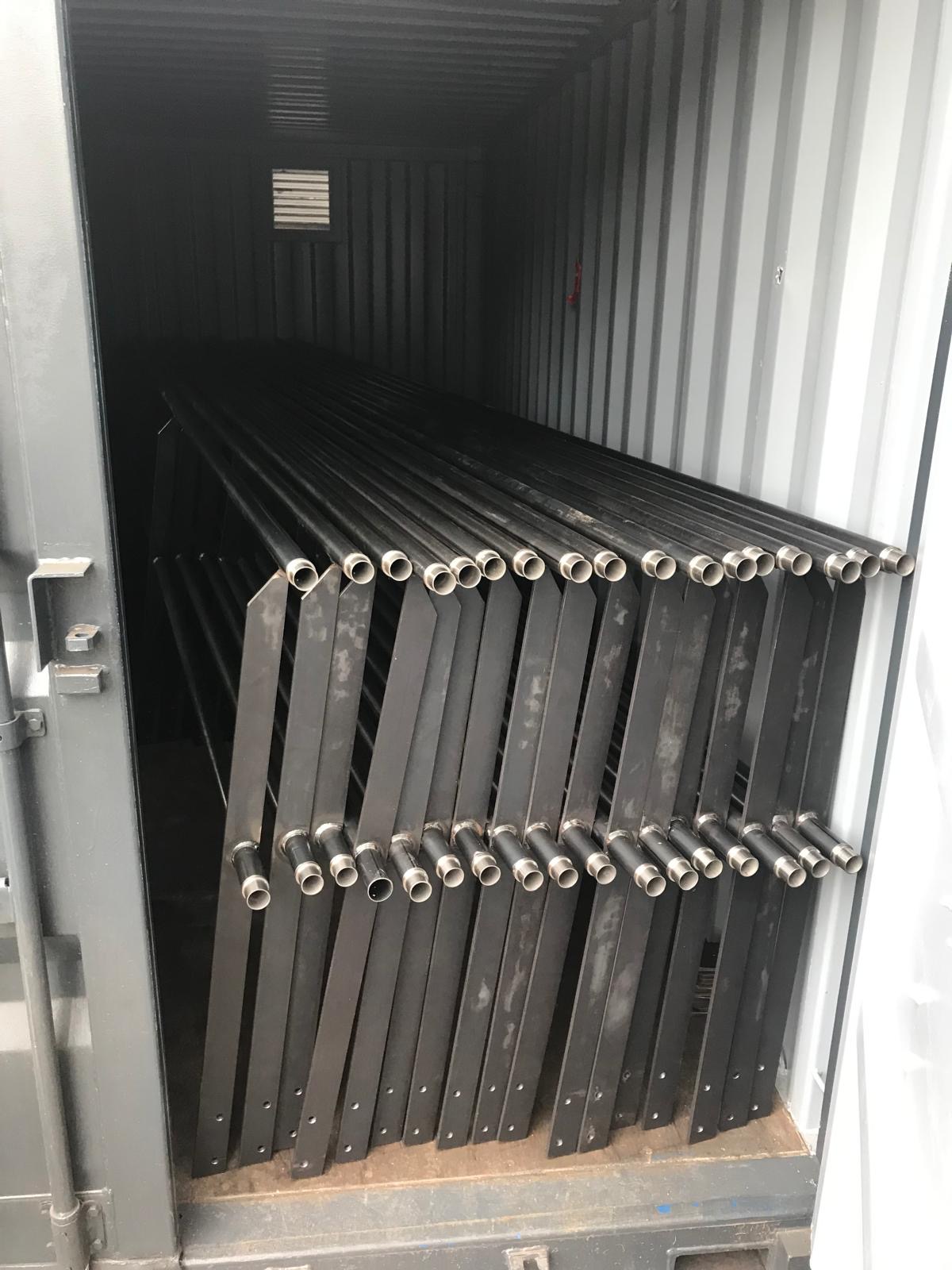 Stahlbauteile Serienfertigung Container Verladung