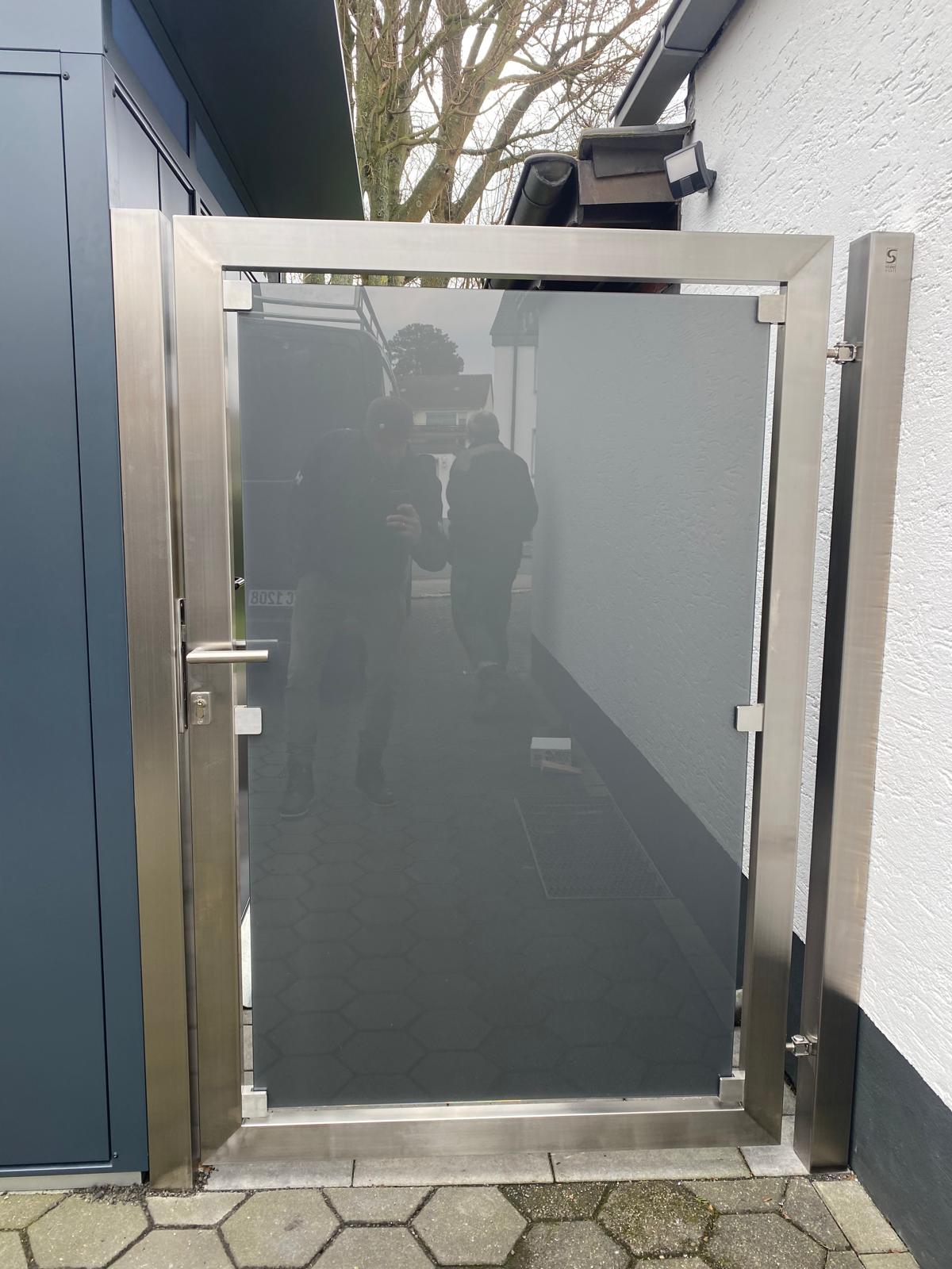 Gartentor Edelstahl Glas Seitenweg